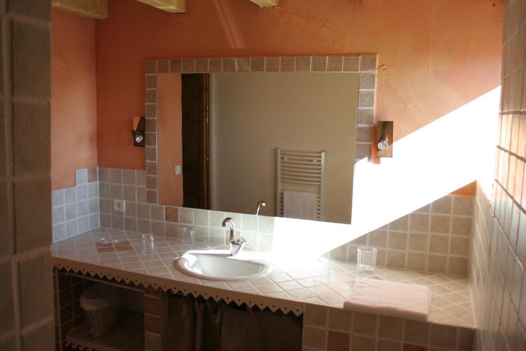 Chambres D'Hotes La Cime Beaujolaise Poule-lès-Écharmeaux Værelse billede